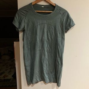 Lululemon top